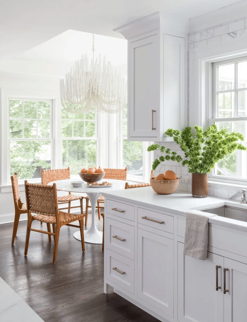 Cozy Breakfast Nooks in Farmhouse Kitchen Decor