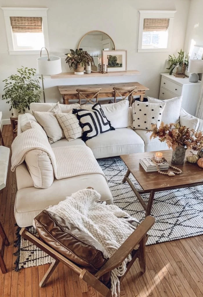 15 Cozy Elements for a Warm and Inviting Farmhouse Living Room