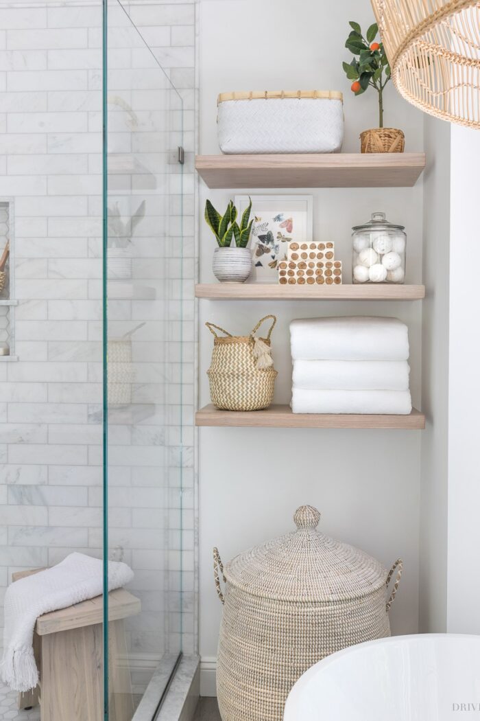 15 Timeless Bathroom Shelf Decor Ideas for a Classic Look