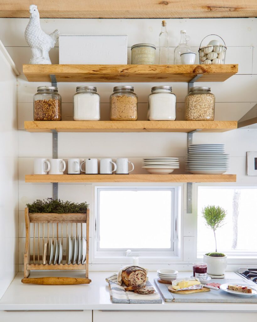 kitchen shelves decor ideas