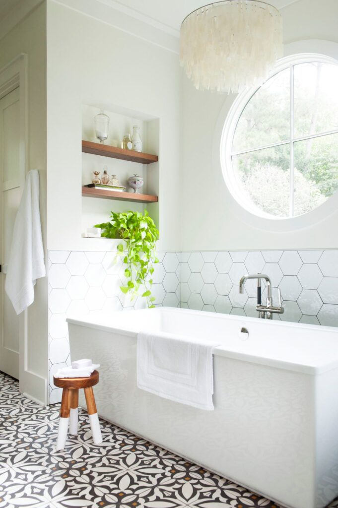 small bathroom ideas with a tub